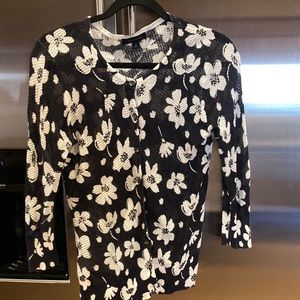 Ann Taylor top. 100%cotton.  EUC